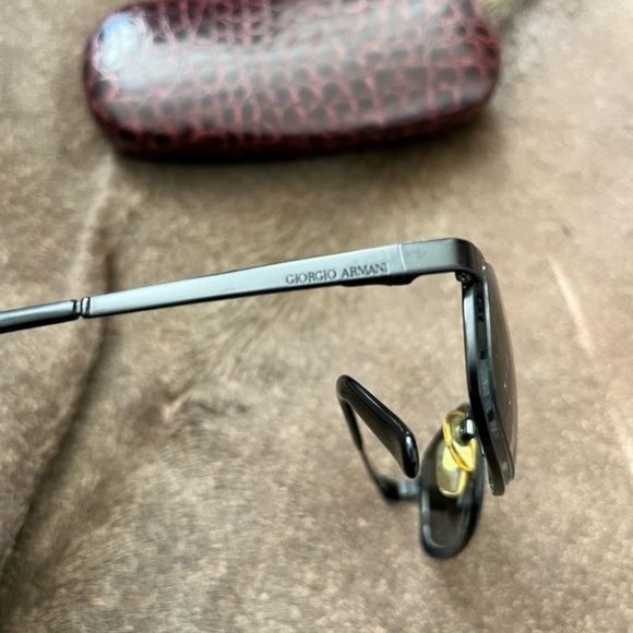 Giorgio Armani 1504 Vintage Made in Italy Sunglasses - Picture 4 of 10